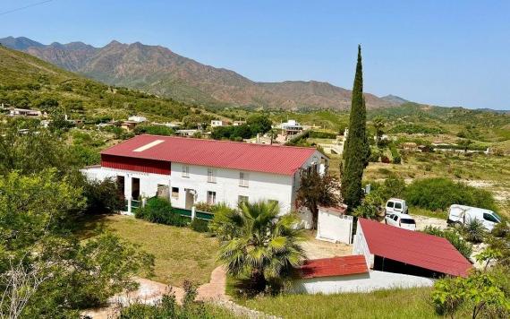 Right Casa Estate Agents Are Selling Maravillosa finca con establos y licencia turística en La Cala de Mijas