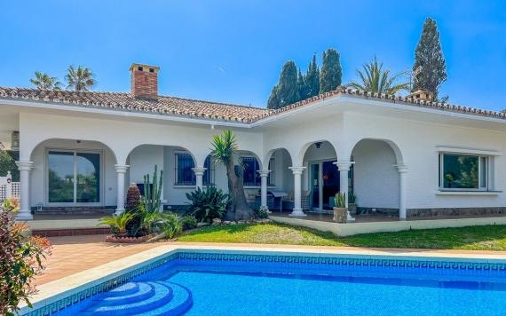 Right Casa Estate Agents Are Selling Villa recientemente renovada, independiente y modernizada en Torrenueva, Mijas Costa