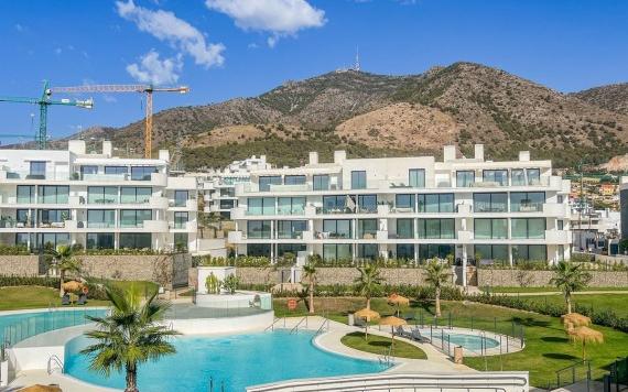 Right Casa Estate Agents Are Selling Contemporary apartment in Fuengirola with incredible sea views. 