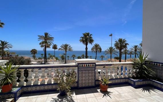 Right Casa Estate Agents Are Selling Fantastic beachfront apartment in one of the best locations in Benalmádena Costa