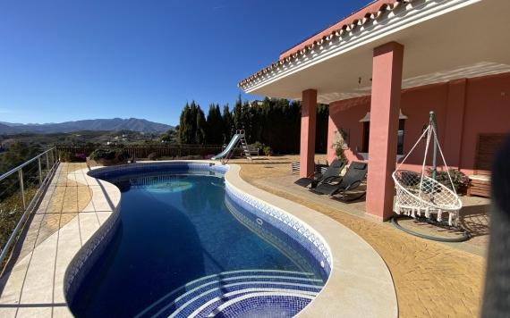 Right Casa Estate Agents Are Selling Beautiful front line golf villa with the most stunning views in Mijas Golf