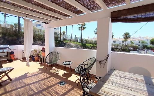 Right Casa Estate Agents Are Selling Ático con impresionantes vistas al mar Mediterráneo en Calahonda