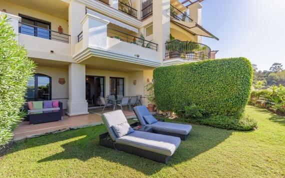 Right Casa Estate Agents Are Selling Beautiful Garden Apartment With Superb Facilities!
