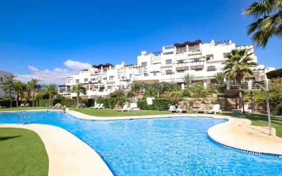 Right Casa Estate Agents Are Selling Stunning 2-Bedroom Apartment in Selwo, Estepona