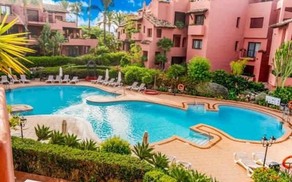 Right Casa Estate Agents Are Selling Exquisit 2 bedroom apartment in Estepona