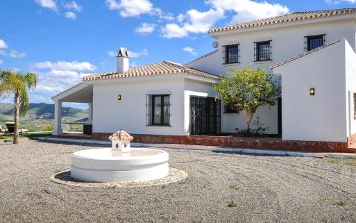 Right Casa Estate Agents Are Selling Luxury 4-Bedroom Inland Villa in Canca, Alora
