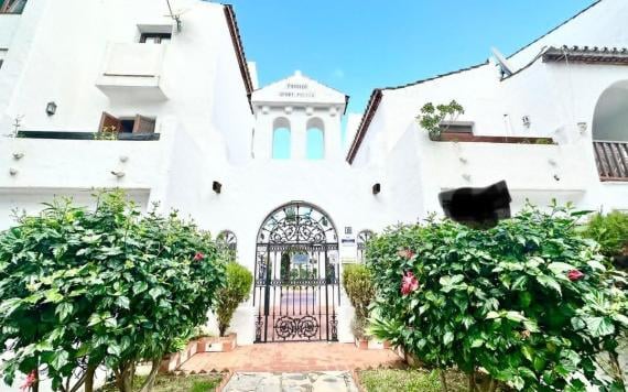 Right Casa Estate Agents Are Selling Spectacular 3 bedroom apartment in El Paraiso