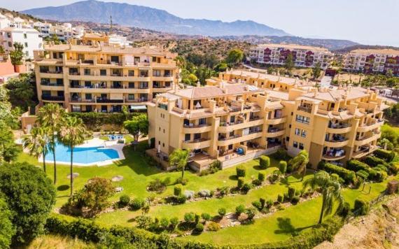 Right Casa Estate Agents Are Selling Charming 3 bedroom penthouse duplex in Riviera