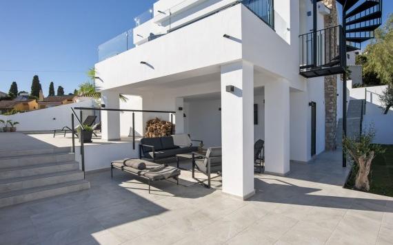 Right Casa Estate Agents Are Selling Exquisit 3 bedroom detached villa in Torreblanca