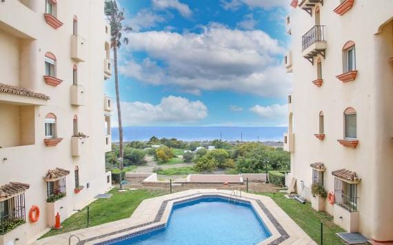 Right Casa Estate Agents Are Selling Beautiful 1 bedroom apartment in Estepona