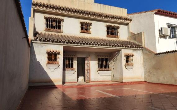 Right Casa Estate Agents Are Selling Increíble adosado en Fuengirola 
