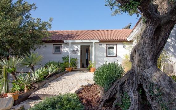 Right Casa Estate Agents Are Selling Stunning 3 bedroom villa in Valtocado