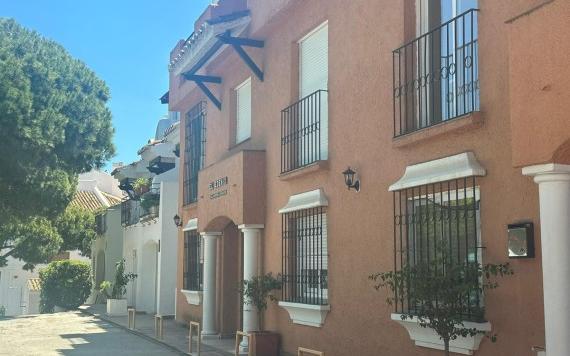 Right Casa Estate Agents Are Selling Bright 2 bedroom apartment in Calahonda