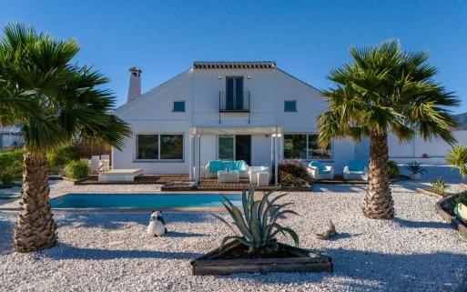 Right Casa Estate Agents Are Selling Beautiful 3 bedroom villa in La Cala Golf