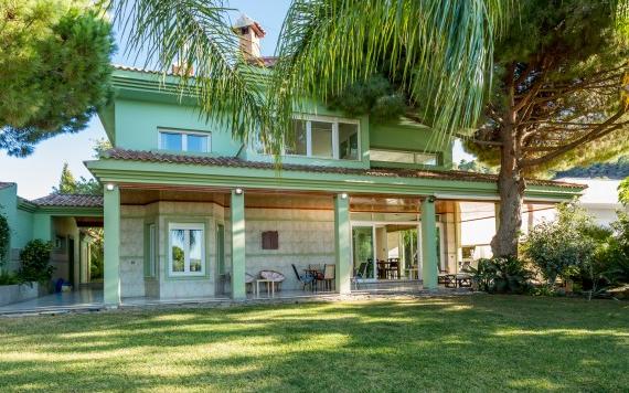 Right Casa Estate Agents Are Selling 4 Bedroom Villa For Sale In Pinos De Alhaurin