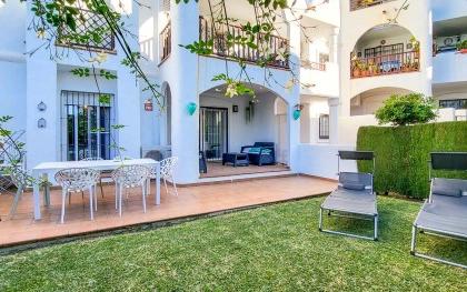 Right Casa Estate Agents Are Selling Opportunity for 2 Bedroom Garden Apartment near to the Beach.