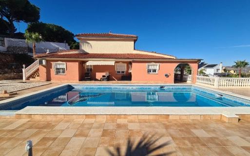 Right Casa Estate Agents Are Selling Beautiful 7 bedroom home for sale in the popular town of Alhaurin de la Torre.