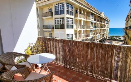 Right Casa Estate Agents Are Selling Apartamento en Segunda Linea de Playa en el Centro de Estepona