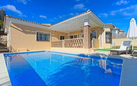 Right Casa Estate Agents Are Selling Beautiful Villa For Sale With Stunning Golf Views