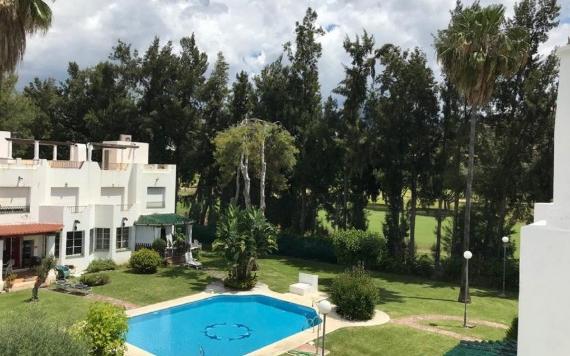 Right Casa Estate Agents Are Selling Beautiful townhouse in a Golf urbanization, with communal pools and gardens.