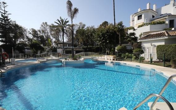 Right Casa Estate Agents Are Selling 847279 - Planta Baja en venta en Elviria Playa, Marbella, Málaga, España