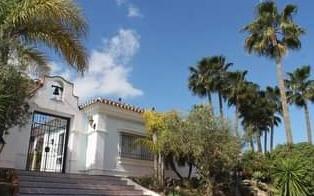 Right Casa Estate Agents Are Selling 822425 - Villa independiente en venta en Alhaurín el Grande, Málaga, España