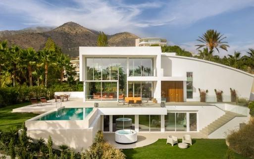 Right Casa Estate Agents Are Selling 842114 - Villa en venta en El Higueron, Benalmádena, Málaga, España