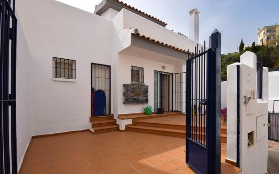 Right Casa Estate Agents Are Selling 902852 - Townhouse For sale in Torreblanca, Fuengirola, Málaga, Spain