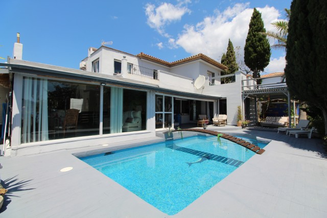 829438 - Villa independiente en venta en Estepona Golf, Estepona, Málaga, España
