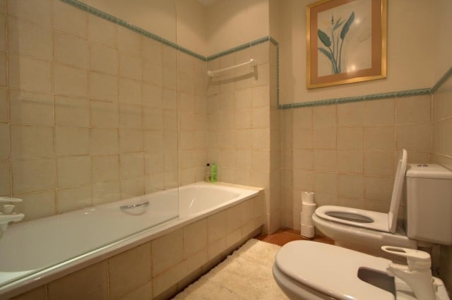 Bathroomdetail1