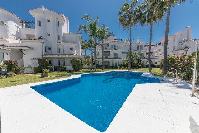 829335 - Apartment For sale in Nueva Andalucía, Marbella, Málaga, Spain