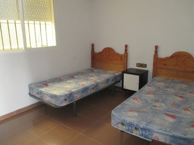 guest-bedroom1