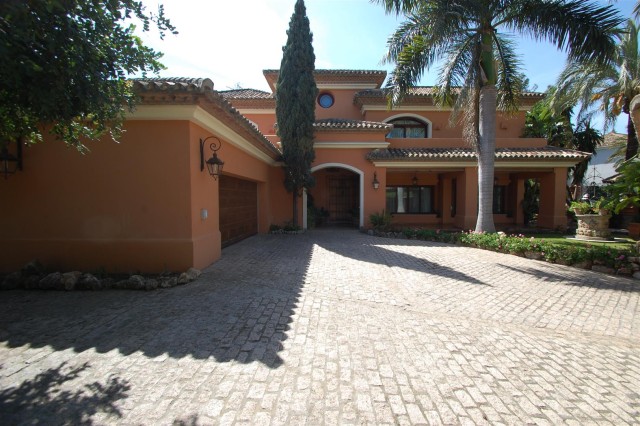 V5578 Villa Altos Reales 13 (Large)