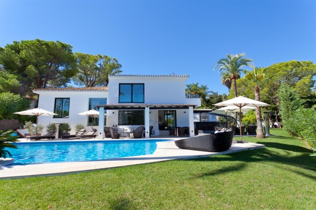Luxury Villa for Sale Nueva Andalucia Marbella (1) (Large)