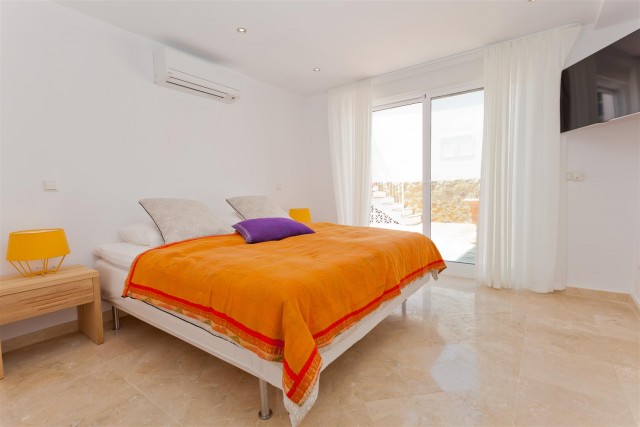 Luxury Villa for sale East Marbella Spain (22) (Large)