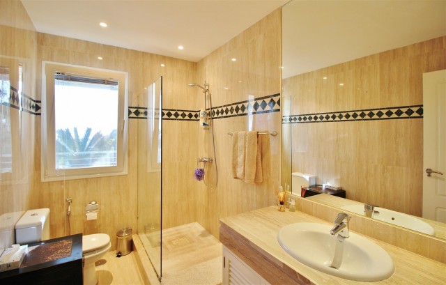 3 Beds Luxury Apartment for Rent Nueva Andalucia Marbella (42) (Large)