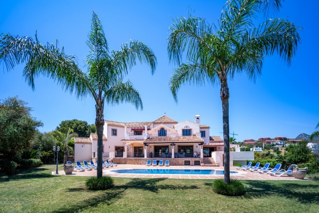 830219 - Villa For sale in Benahavís, Málaga, Spain