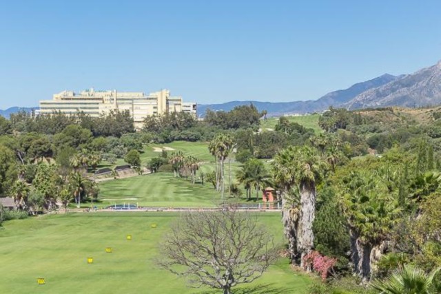 Frontline Golf Villa for sale Marbella (8)