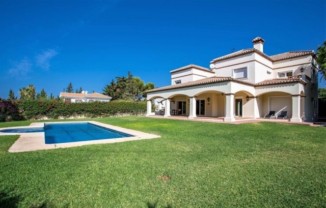 821719 - Villa en venta en Artola, Marbella, Málaga, España
