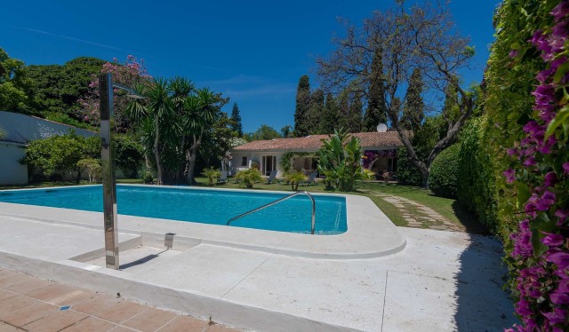 822513 - Villa en venta en Cortijo Blanco, Marbella, Málaga, España