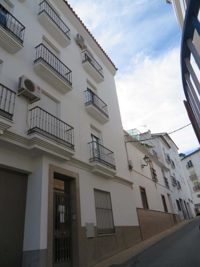 Great value Spacious Apartment For Sale In Coin