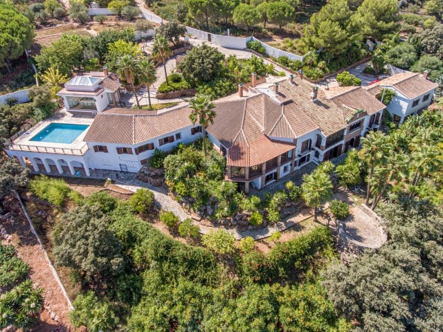 ¡Impresionante propiedad con vistas al valle del Guadalhorce en venta!