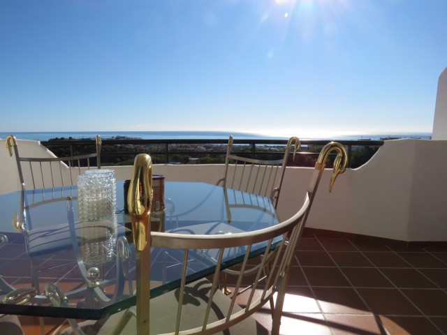 Atico-Penthouse for sale in Calahonda