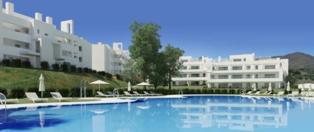 A1_Solana_Village_-apartments_La-_Cala_Golf_pool-880x370