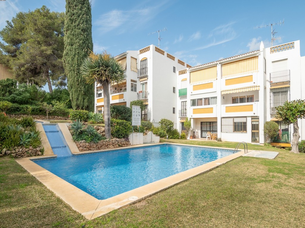 Great Value Apartment For Sale In Calahonda